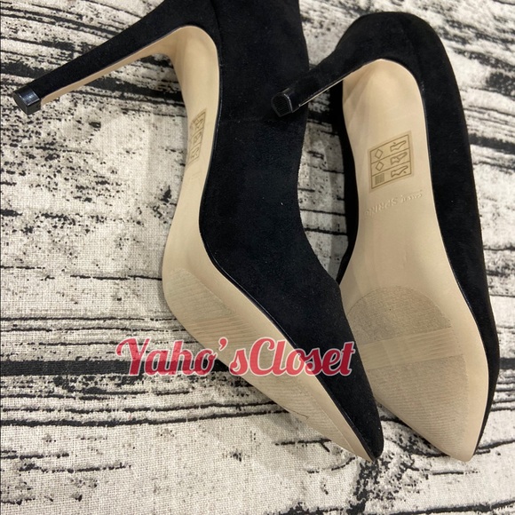 Pumps - Picture 2 of 2